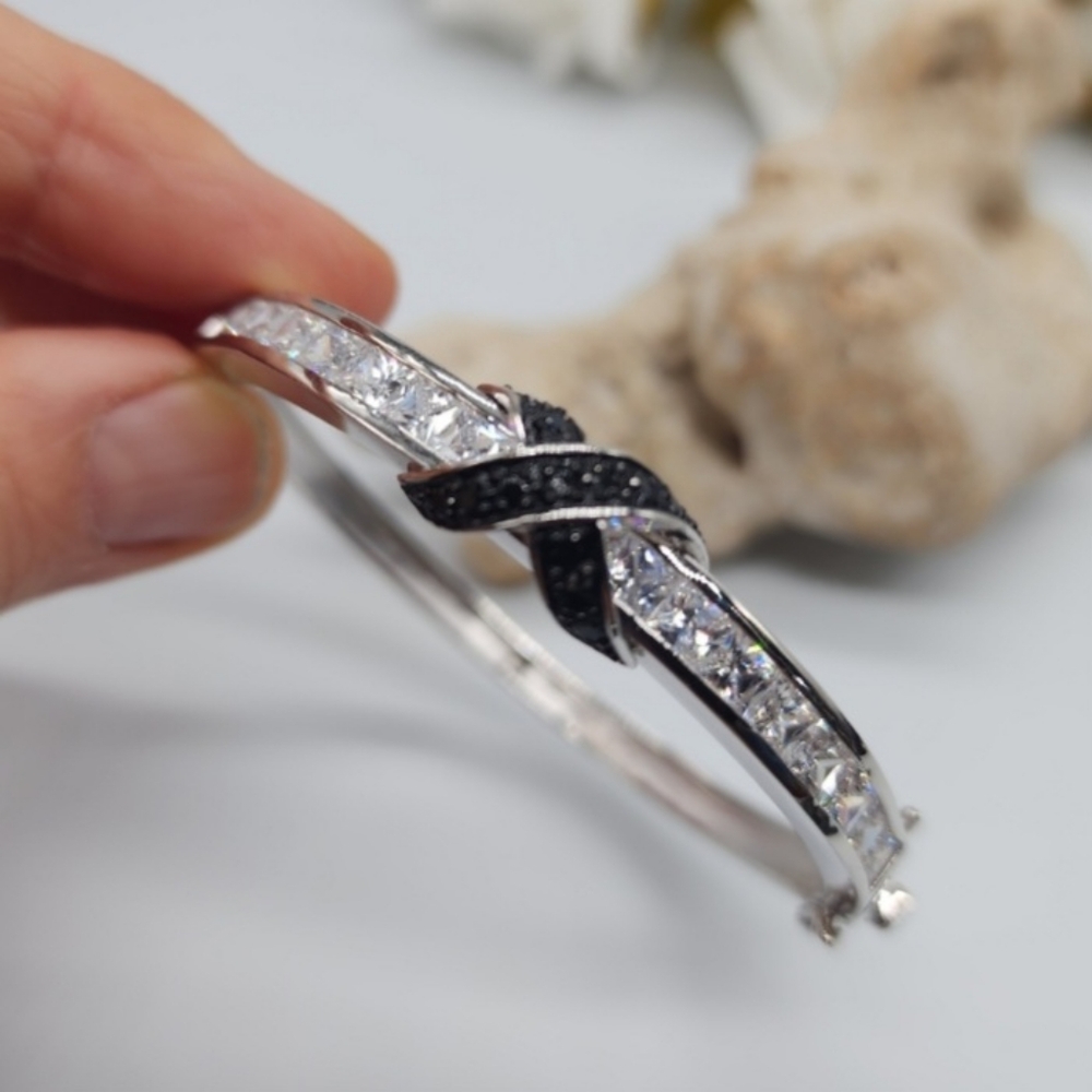 Kay Jewelers Silver and Black Bracelet